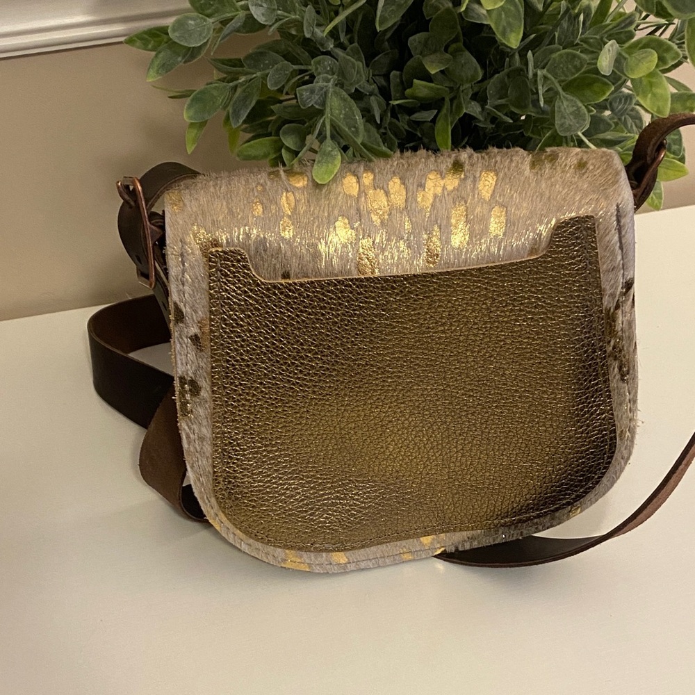 Elegant Gold and Brown Crossbody Bag - Picture 6 of 8